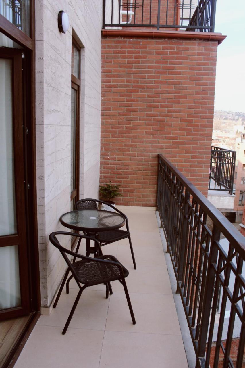 Like Apartment Tiflis Dış mekan fotoğraf
