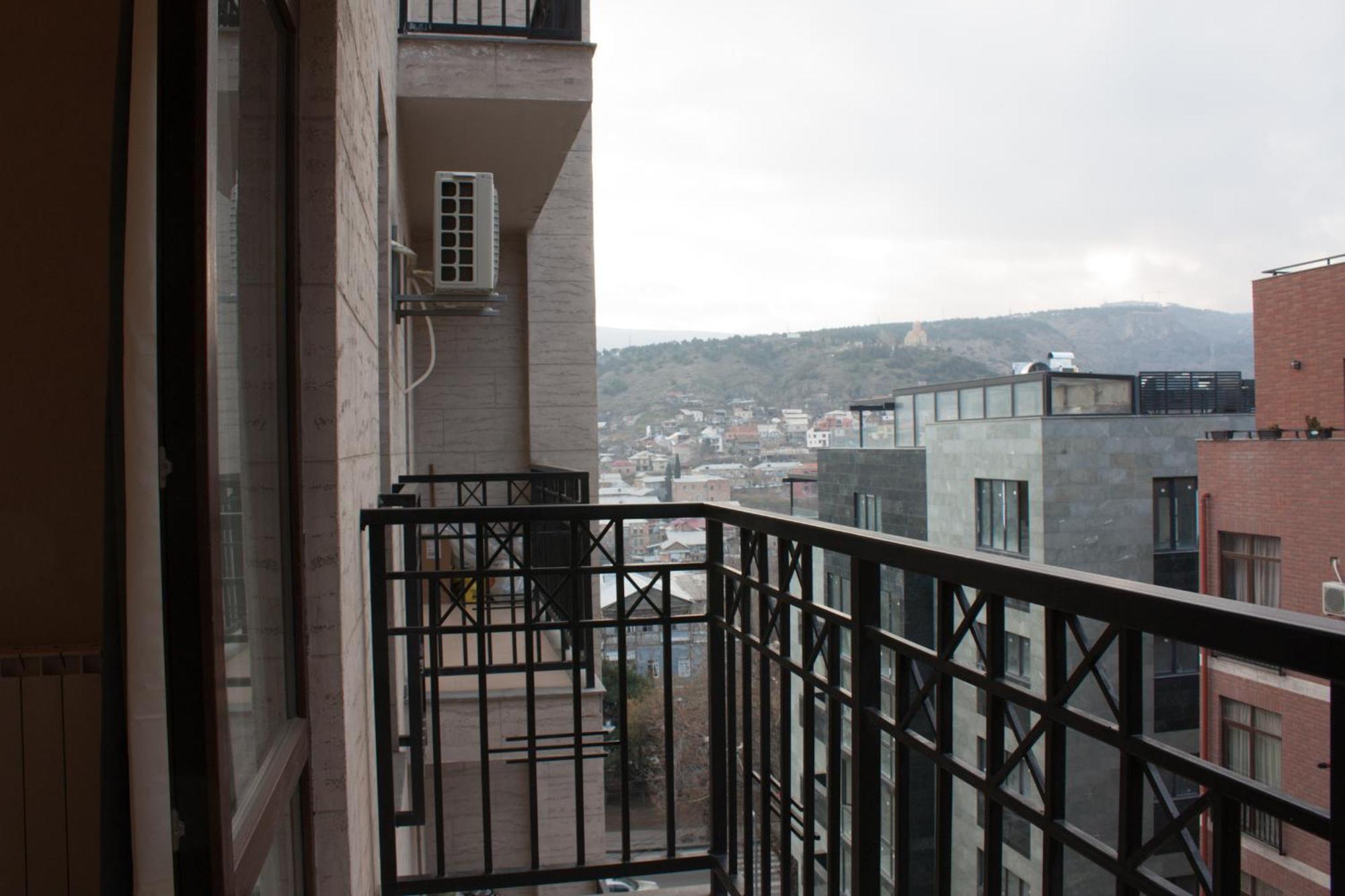 Like Apartment Tiflis Dış mekan fotoğraf